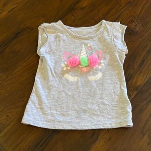 Gray unicorn T-shirt size 3T